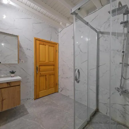 1 Bedroom Luxury In Villa *