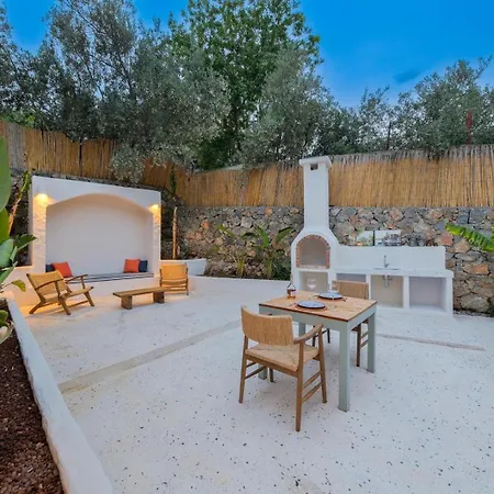 1 Bedroom Luxury - 9687 Villa